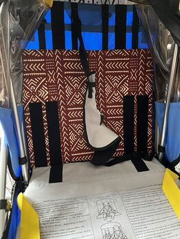 Support dans remorque avec bandes auto-aggrippantes