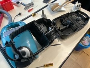 Composants aspirateur.jpeg