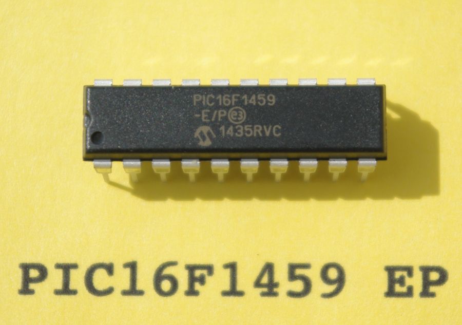Microchip1453a.JPG